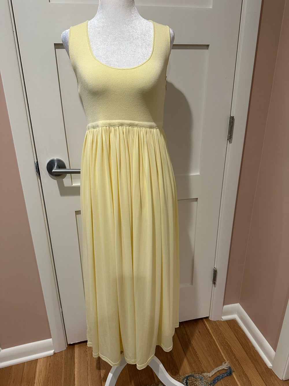 NWOT Ann Taylor size S Petite butter yellow sleeveless scoop neck dress